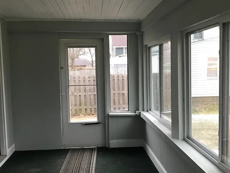 211 Ohio Ave — Photo 10