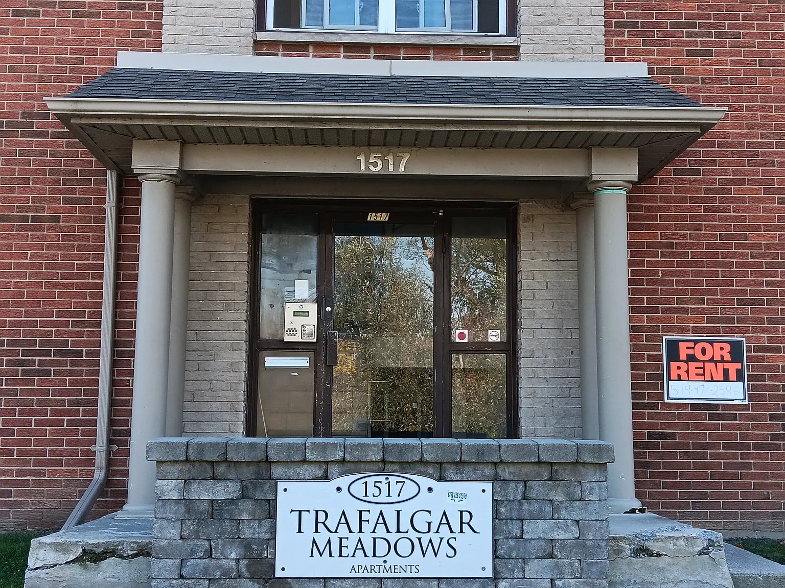 1517 Trafalgar Street London — Photo 2