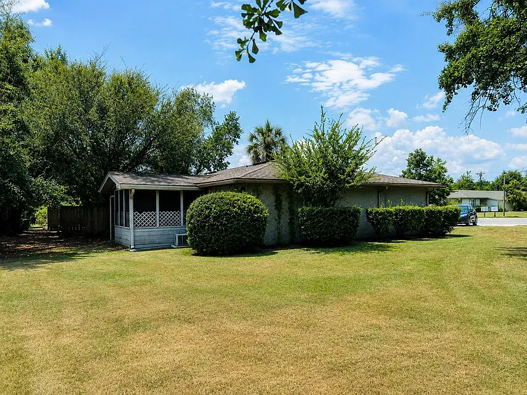 526 Heritage Pl — Photo 12