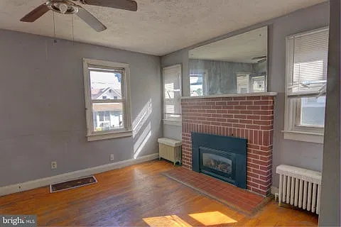 3 bed, 1906 sqft, $2,800 — Photo 3