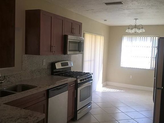 4th image of 9489 NW 19th Pl