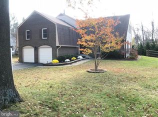 20253 Darlington Dr, Montgomery Village, MD 20886