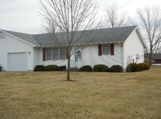 611B Ranchland Dr, Macon, MO 63552