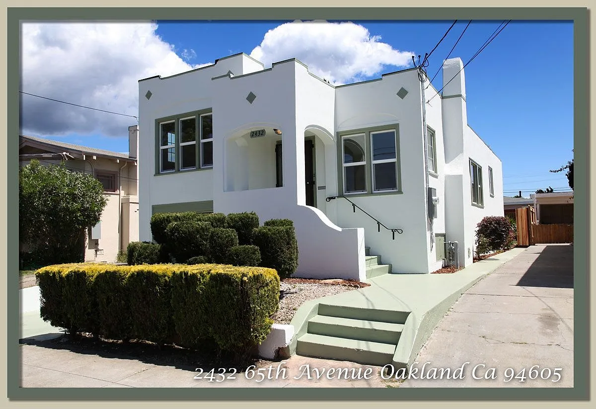 2432 65th Ave photo 1