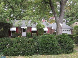 1013 Woodbourne Dr, Southampton, PA 18966