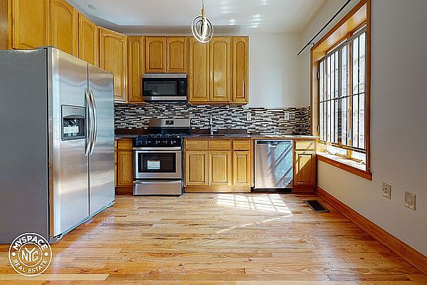 1st image of 187 18th St #1A