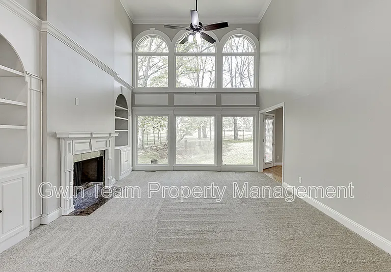 9345 Riverclub Pkwy — Photo 10