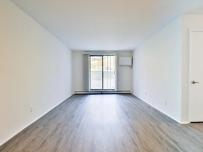 Hillside Village Apartments — Photo 9