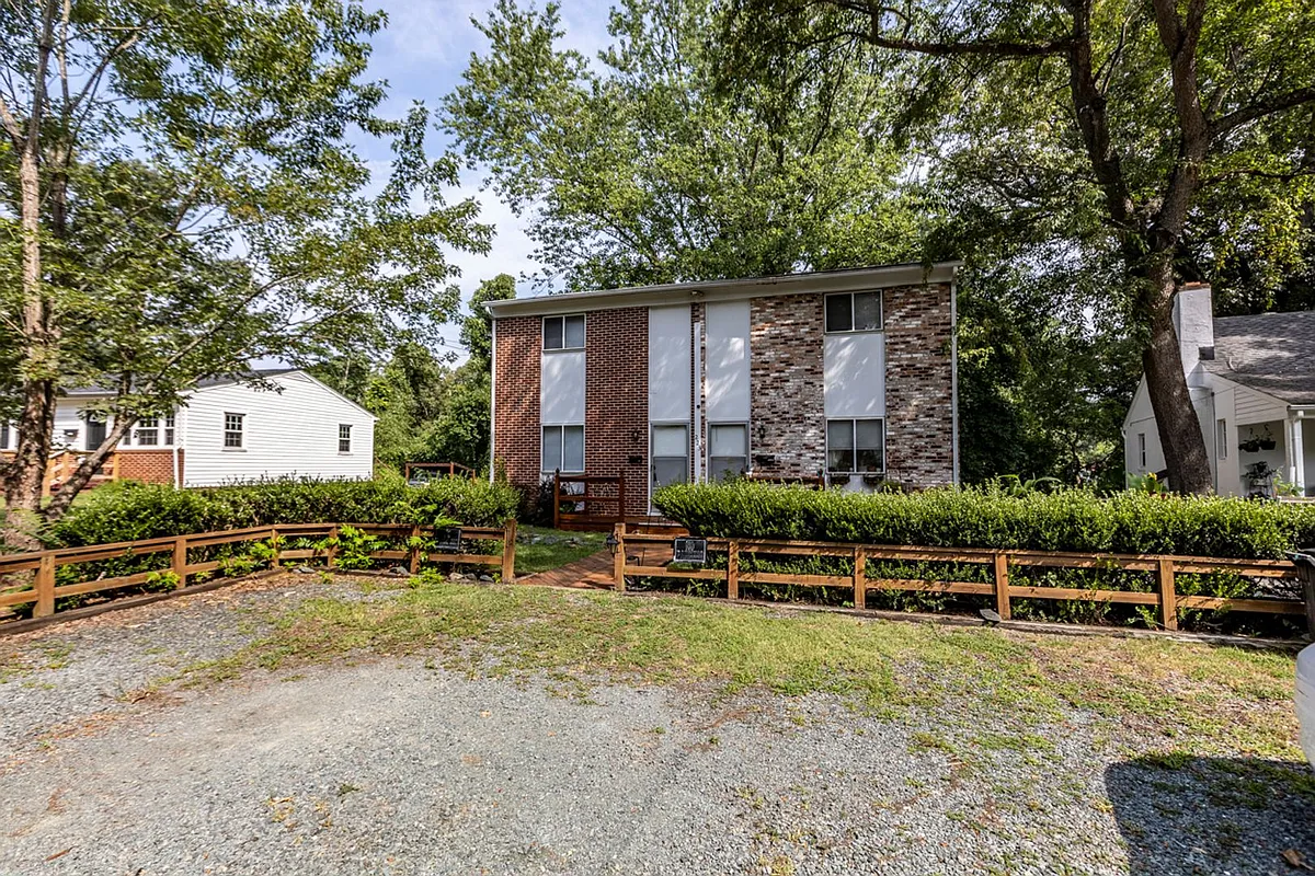 Building Photo - 223 Stribling Ave #B