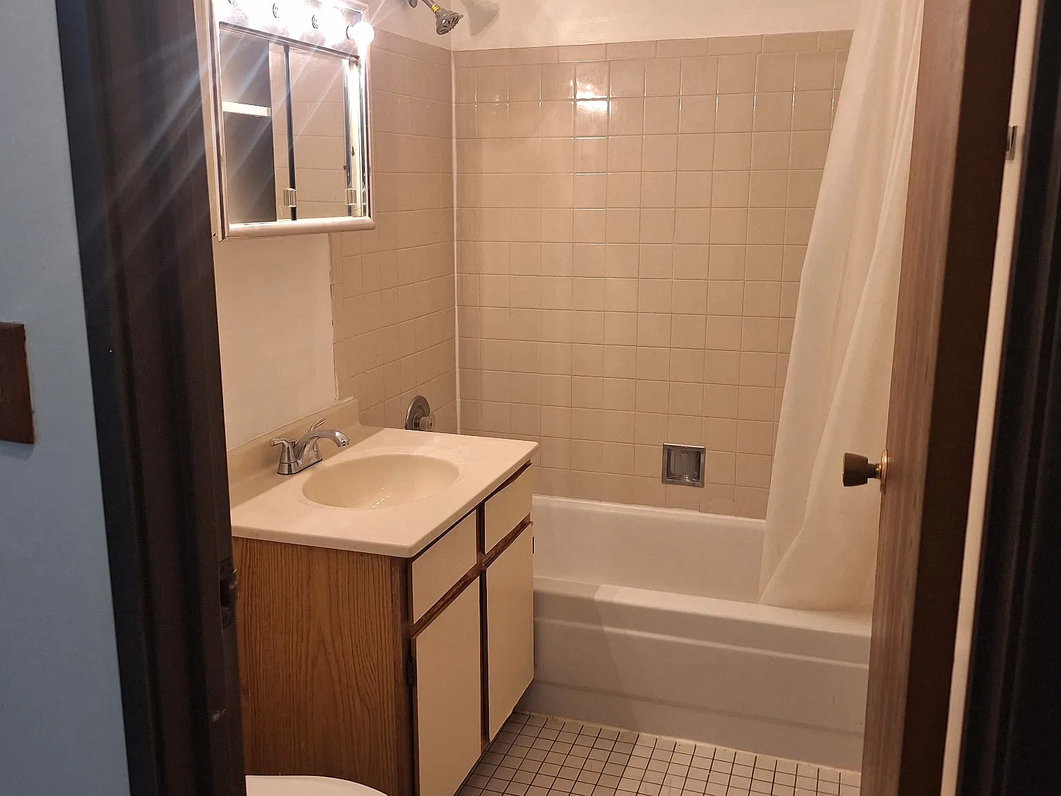 2 bed, 950 sqft, $1,850 — Photo 3