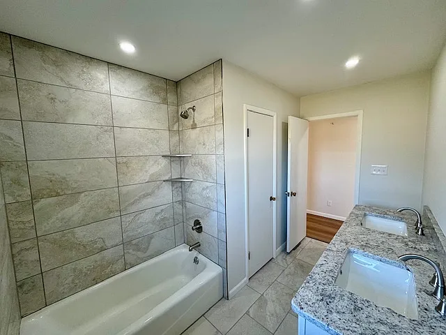2349 Burns St — Photo 13