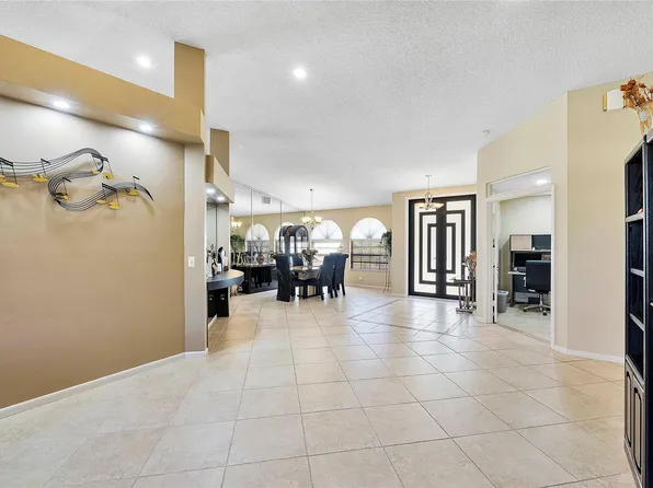 5624 NW 87th Way, Coral Springs, FL 33067