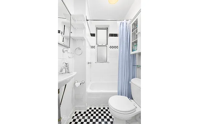 Sold by Douglas Elliman | media 18