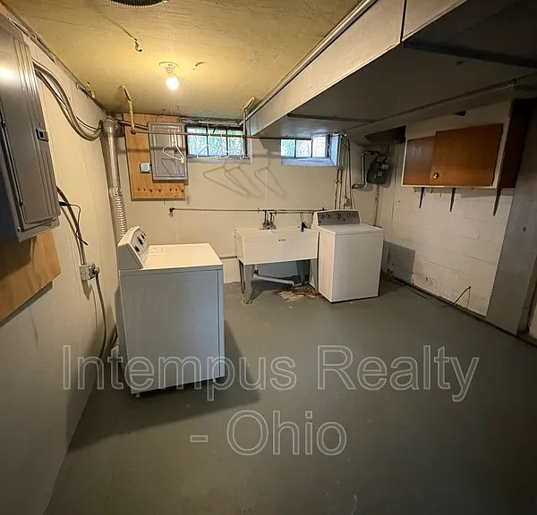 3882 Faversham Rd — Photo 35