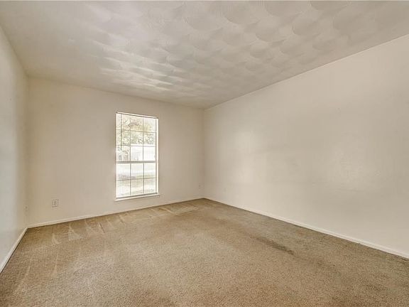 3rd image of 2600 Hollywood Dr