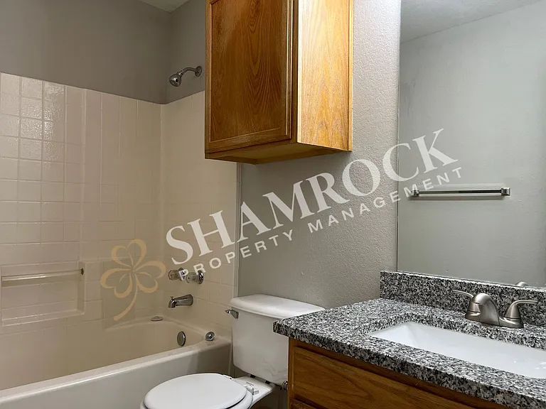 10205B Lilac — Photo 10