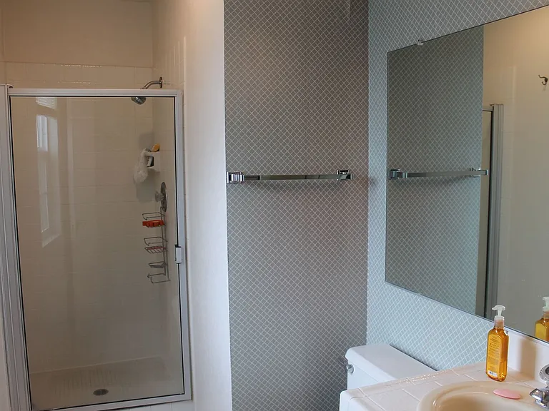 140 Cypress Ave — Photo 16
