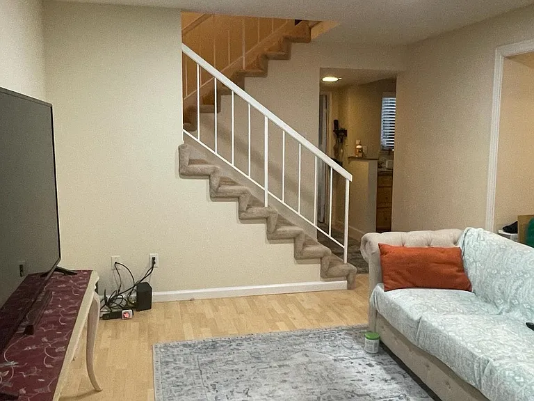 3215 Groth Ct — Photo 4