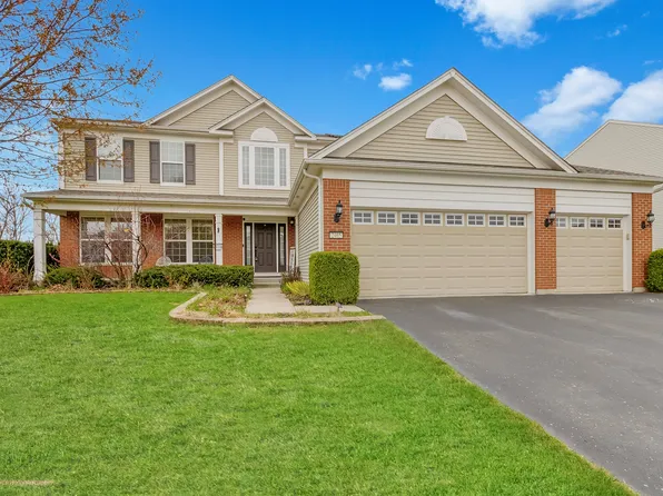 2465 Emerald Ln, Yorkville, IL 60560