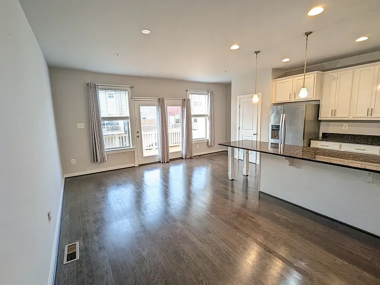 1129 Lawler Dr — Photo 15