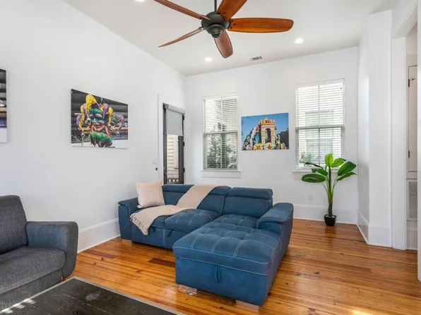 1501 Robert C Blakes Sr Dr, New Orleans, LA
