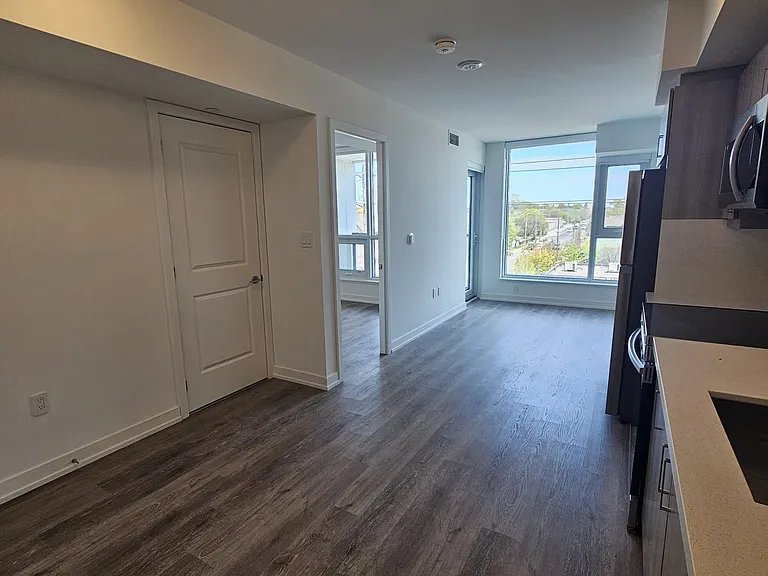 556 Marlee Ave #421 — Photo 11