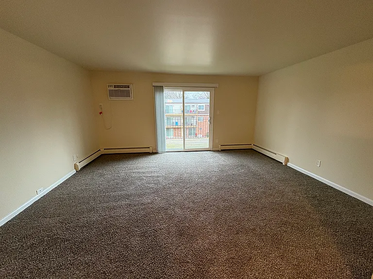 Meadows at Edgewood Living Room