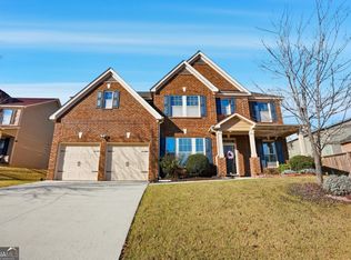 8169 Lochley Dr, Fairburn, GA 30213