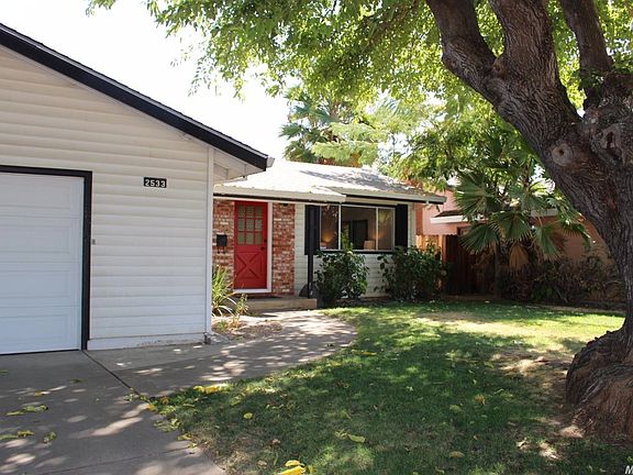 2nd image of 2533 Belhaven Way
