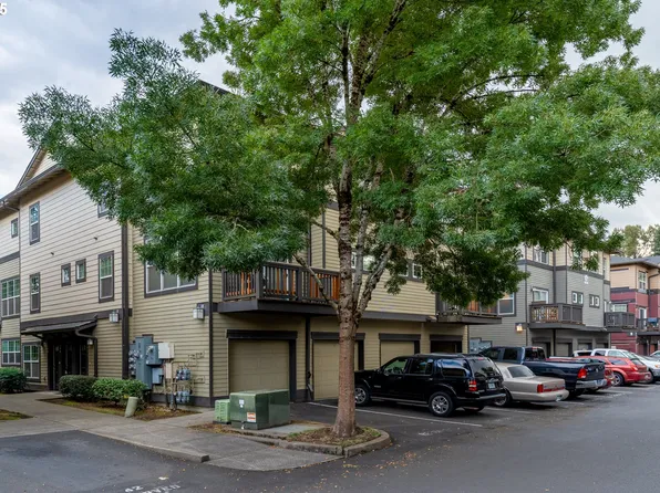 22848 SW Forest Creek Dr Unit 200, Sherwood, OR 97140