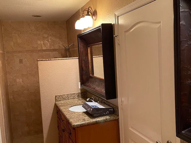 1273 SW Granville Ave — Photo 3