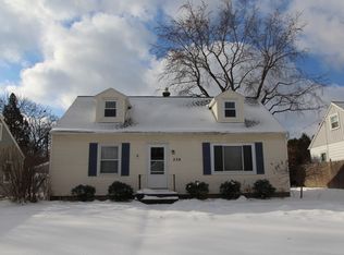 239 Spencer Rd, Rochester, NY 14609