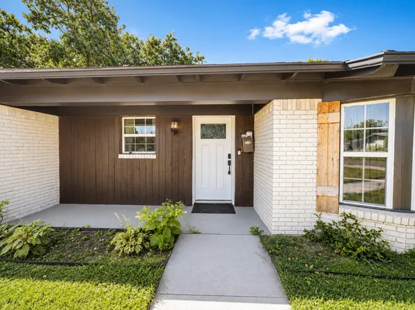 102 E Highland Dr, Irving, TX 75062