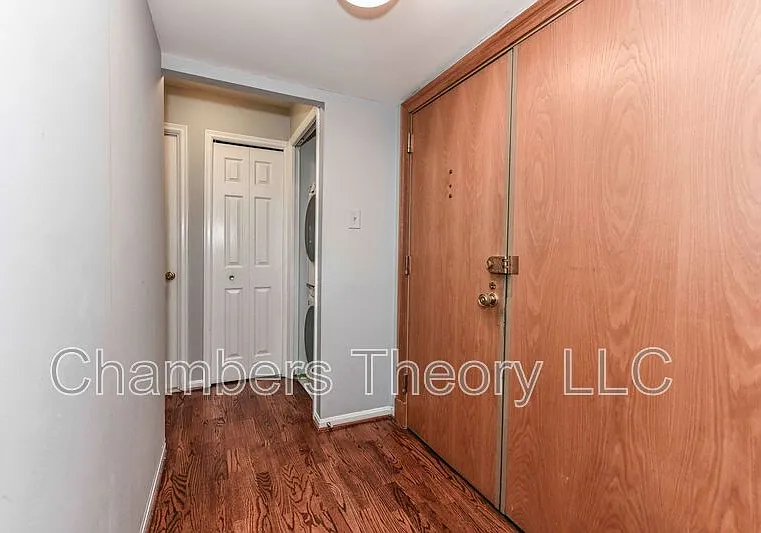 1301 N Courthouse Rd #1605 — Photo 17