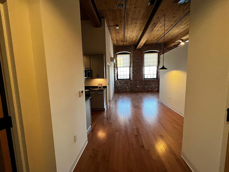 Lincoln Lofts — Photo 39