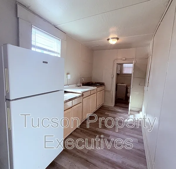 234 E 32nd St #4 — Photo 4