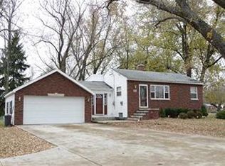 5551 Ridge Rd, Lockport, NY 14094