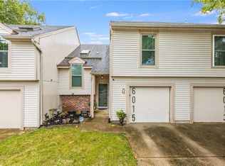 6015 N Kansas Ave, Gladstone, MO 64119
