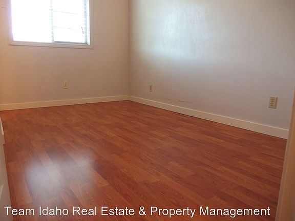 5th image of 1443 Northwood Dr APT 61