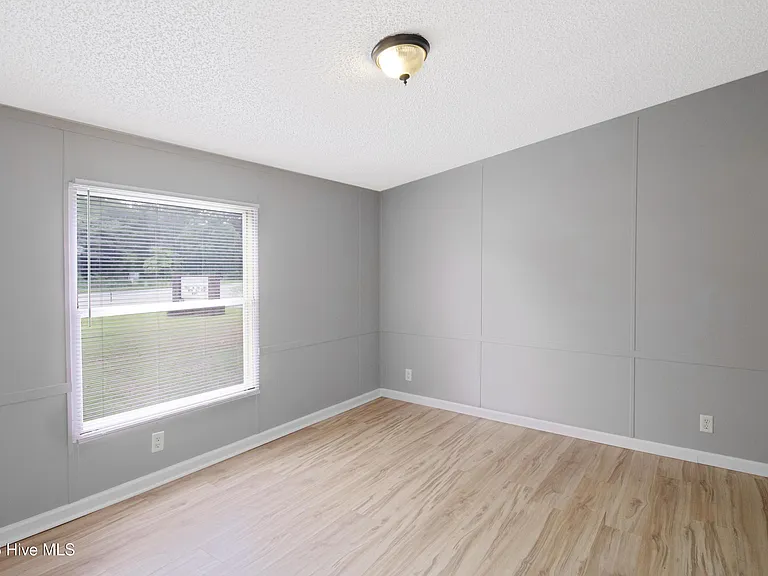 106 McGowan Rd — Photo 6