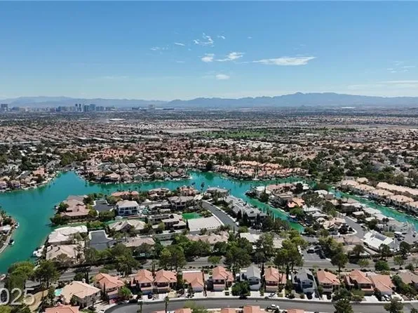 3040 Harborside Dr, Las Vegas, NV 89117