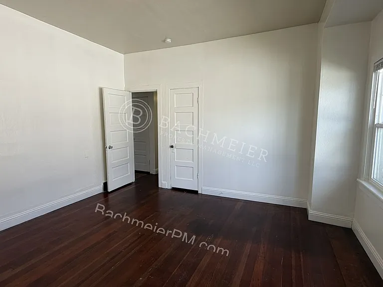 119 SE 9th Dr — Photo 12