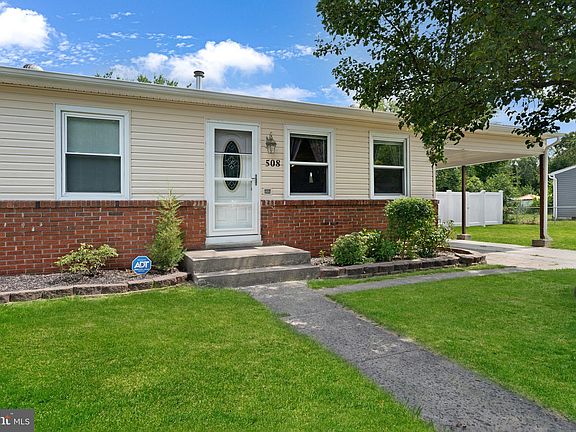 3rd image of 508 Berkeley Dr