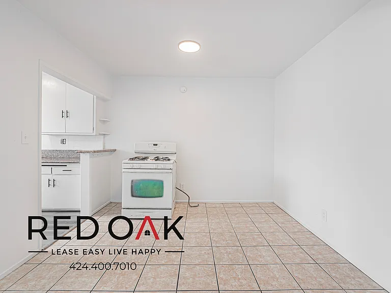 3925 Roxanne Ave #19 — Photo 15
