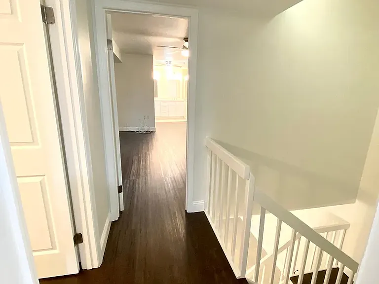 2413 24th Ln #2413 — Photo 8