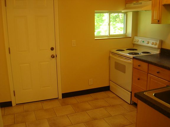 5th image of 2863 Walnut St