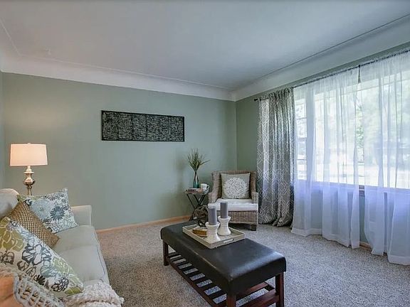 4th image of 5642 Dupont Ave N