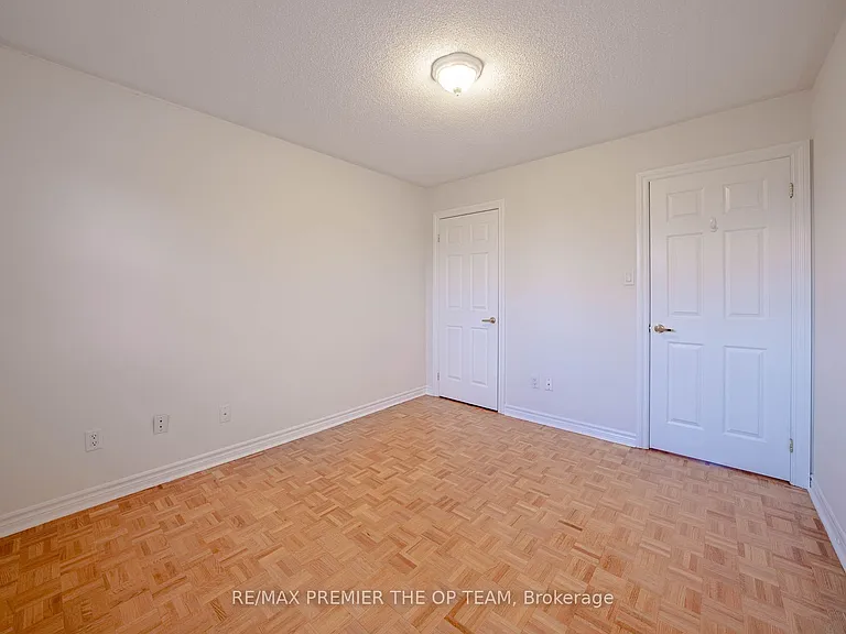 79 Governor Cres — Photo 14