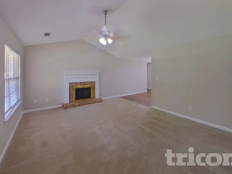 103 New Farm Dr — Photo 3