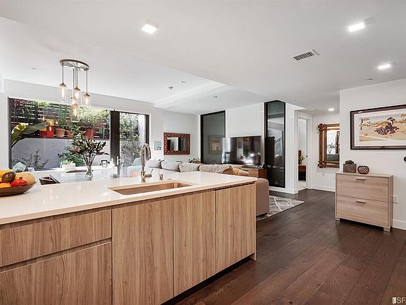 4th image of 1300 22nd St #116
